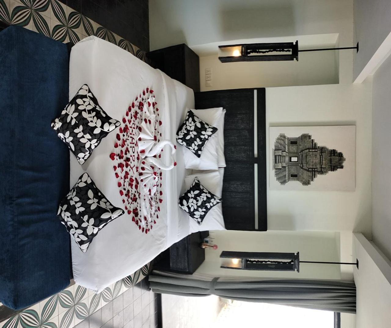 Monthara Angkor Residence Siem Reap Exterior foto